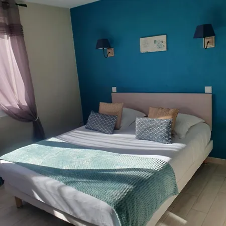 Le Mas Des Quintrands Manosque - Motel De Charme Отель