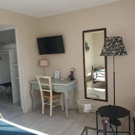 Le Mas Des Quintrands Manosque - Motel De Charme