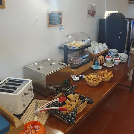 Отель Le Mas Des Quintrands Manosque - Motel De Charme Маноск