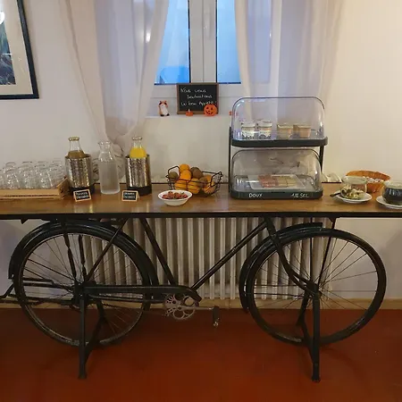 Le Mas Des Quintrands Manosque - Motel De Charme Отель 2*