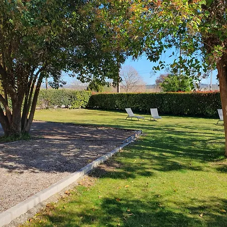 Le Mas Des Quintrands Manosque - Motel De Charme Отель Маноск